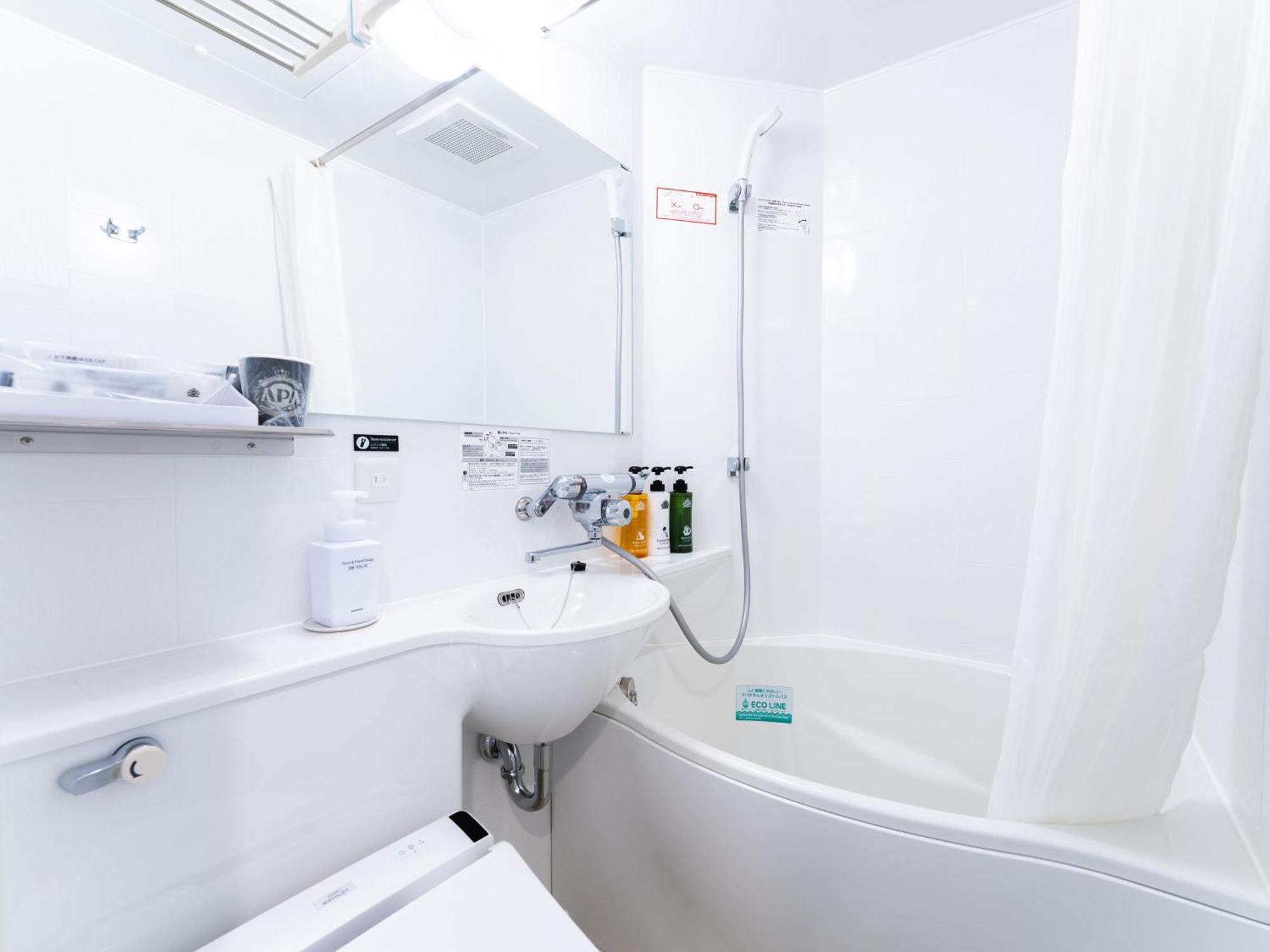 Apa Hotel Kanda Ekimae Tokio Buitenkant foto